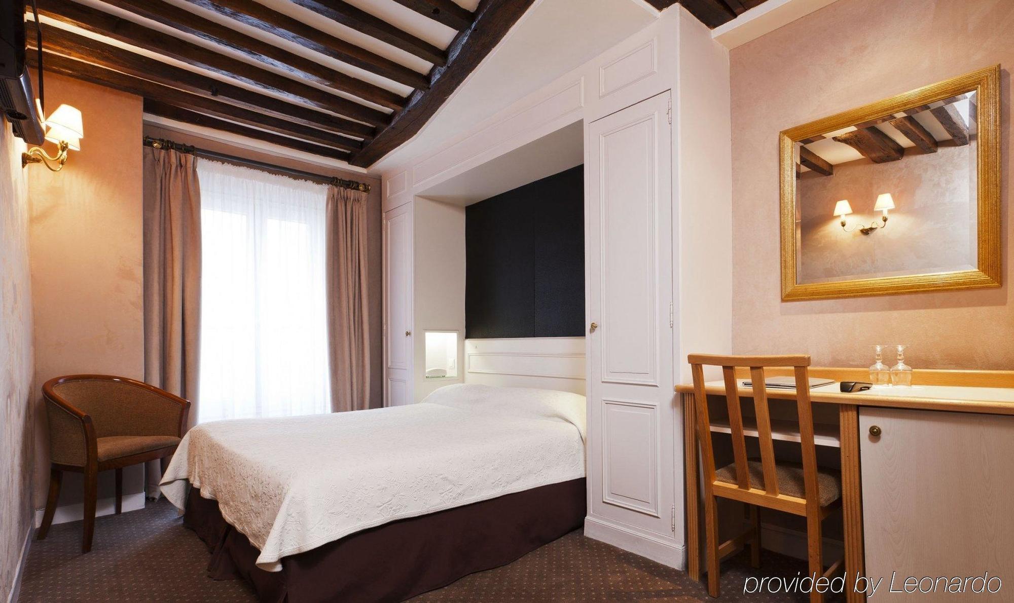 Royal Opera 3* Paris